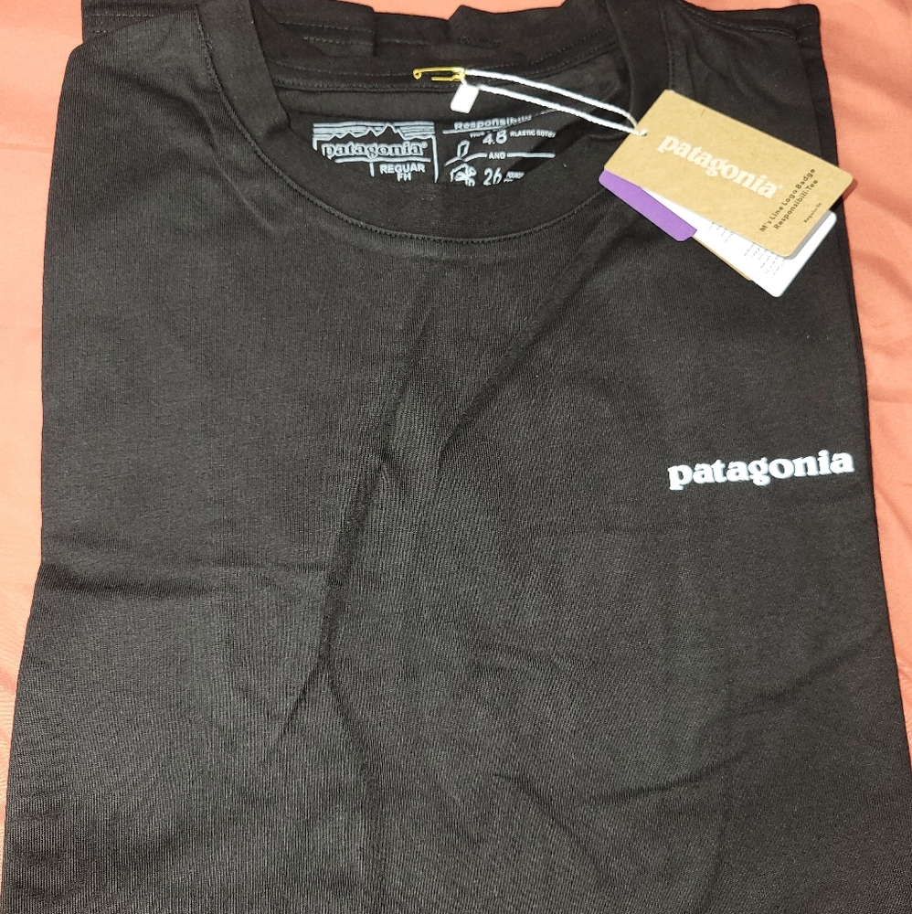 Pantagonia t shirts - Picture 2 of 3